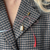 martisor, brosa, ac, auriu, realizat manual, handmade, pin, perla de cultura, artizanat, accesoriu, timeless