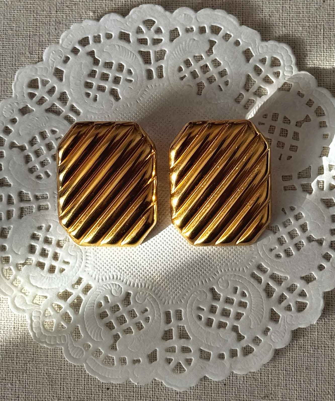 cercei inox, auriu, perle de cultura, cercei statement, cadou, bijuterii, realizat manual, cercei hipoalergenici, waterproof, hipoalergenici